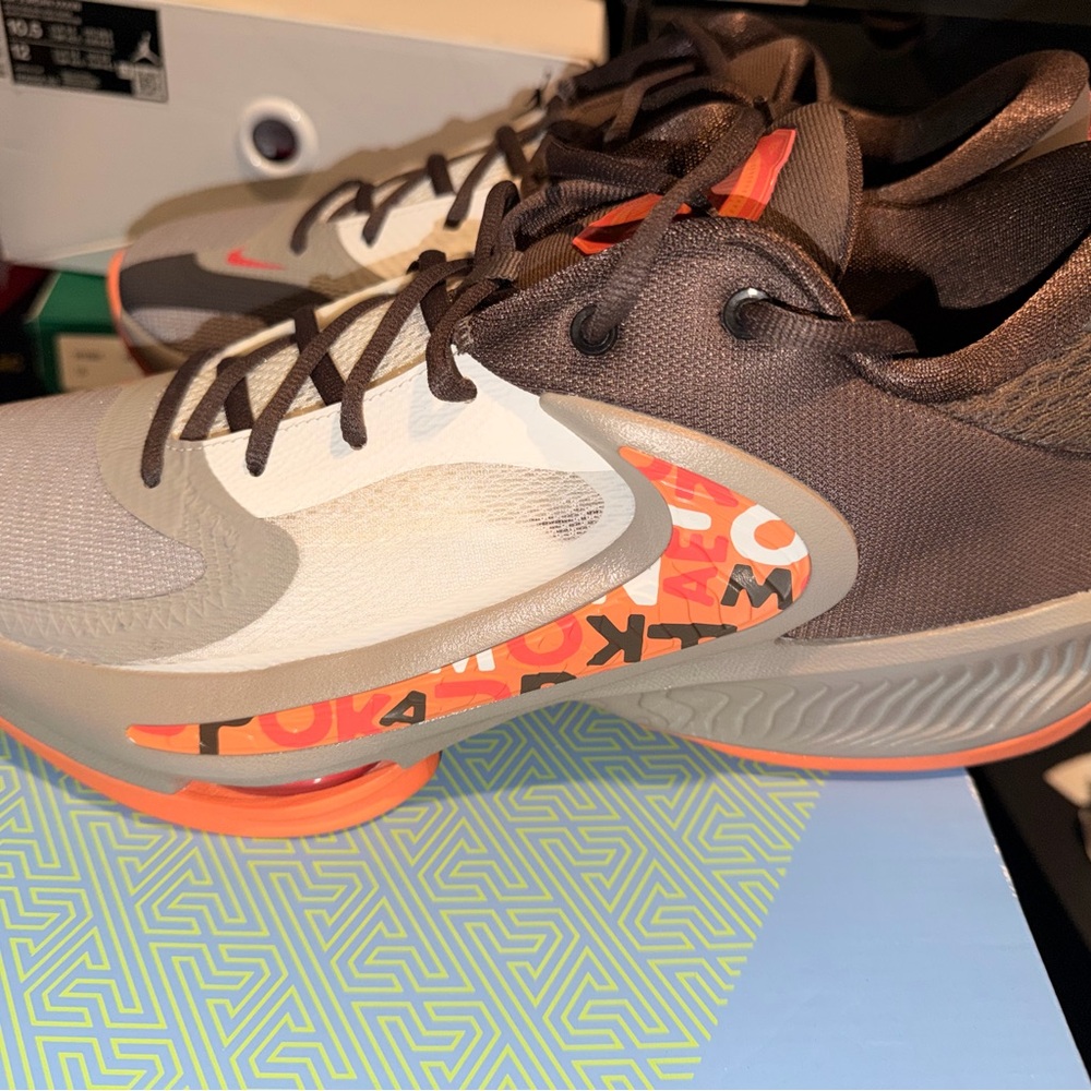 Nike ZOOM FREAK 4 EP 'LETTER BROS - Picture 3 of 5